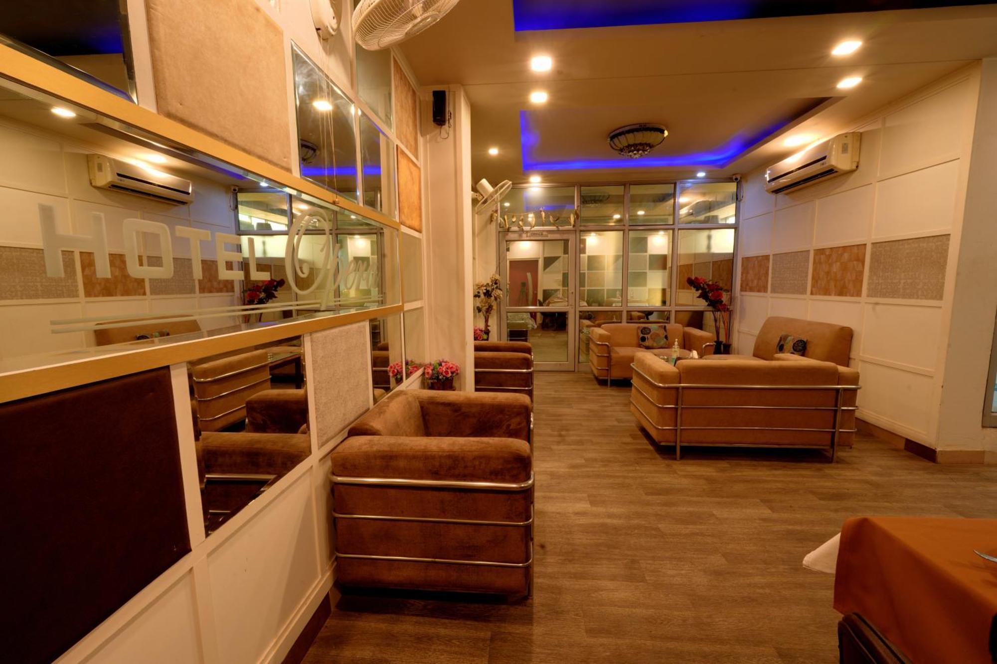 Hotel Oppera Mahipalpur - Delhi Airport New Delhi